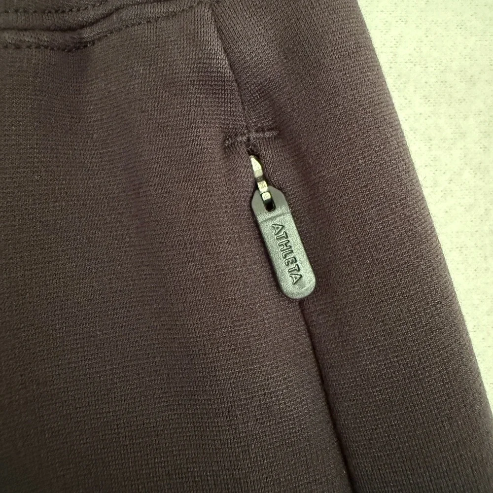 Athleta Eastbound Straight Pants Womens Size 8 Black  Zip Pockets Pull On Office